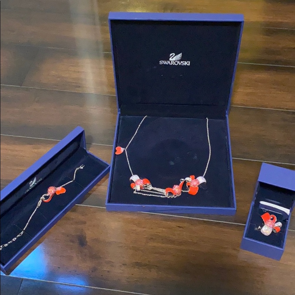 Swarovski necklace,bracelet and ring set